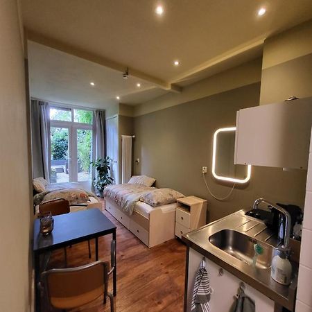 De Doorgang Bed & Breakfast Groningen Bagian luar foto